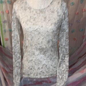 Maurice’s lace top medium